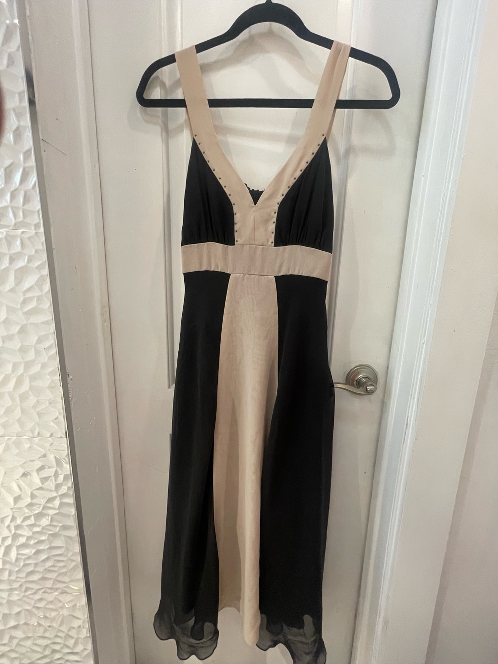 jonathan martin Beige and Black V-Neck Colorblock Midi Dress